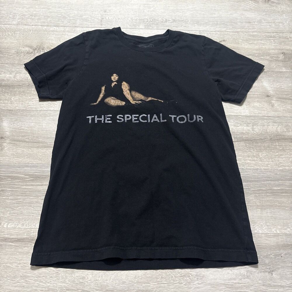 Lizzo The Special Tour 2022 Graphic Band Tee Shirt Black Medium Concert Tour